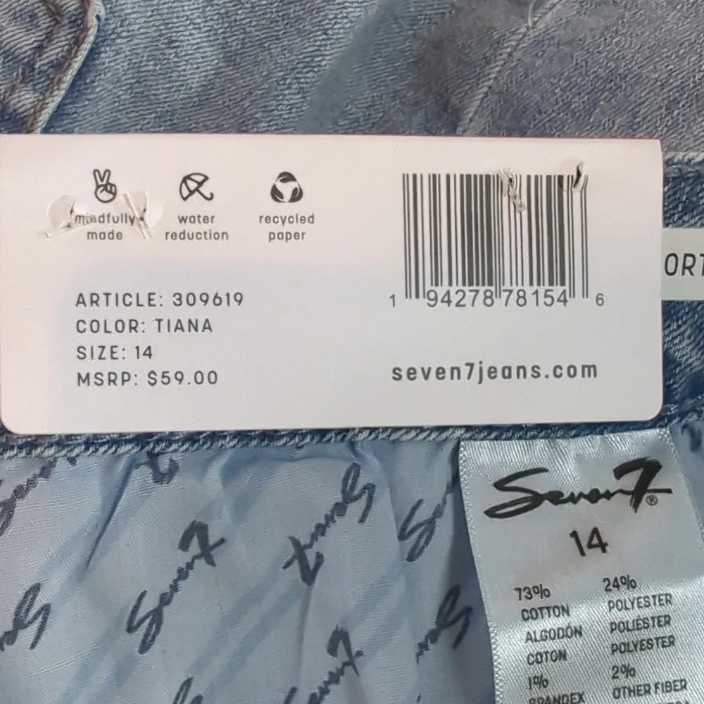 Seven7, Weekend Shorts, Light wash Jeans. Sz 14 - Picture 9 of 10